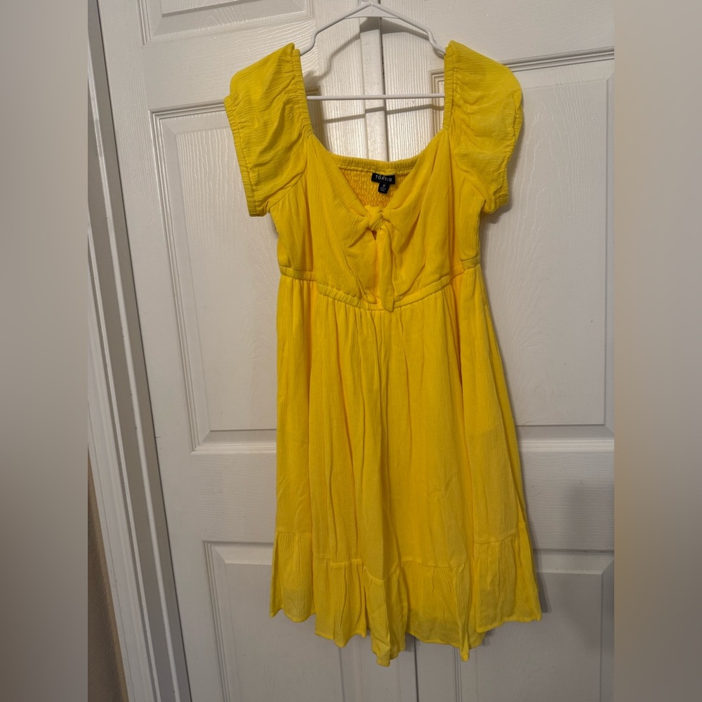 Yellow Torrid dress with front tie, size 0X